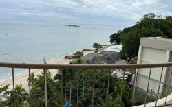 Lovely Sea View Suite 806 1BR & 1LR  by Veron