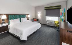 Hampton Inn & Suites Dallas I-30 Cockrell Hill, TX