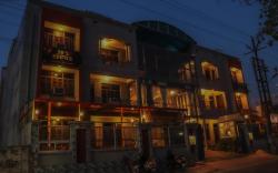 TR'S Edifice - A Luxury Guest House