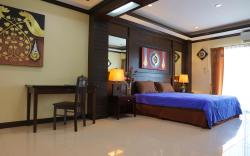 THOMLEK Guesthouse