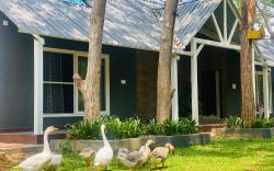1000 Silvers-Farm Stay