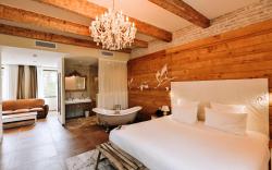 Le Hameau des Pesquiers Ecolodge, Curio Collection by Hilton