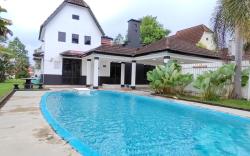 Private Pool Bungalow @ A Famosa