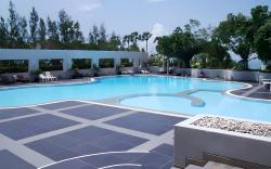 Pattaya Jomthein 2 Bed Frontline Beach Apartment 