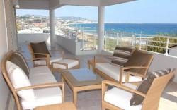 Stunning three bedroom apartment on seafront in Cannes with panoramic sea views 399 - 399