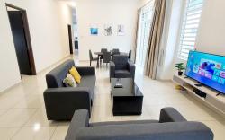 CHEERFUL 4-BED ROOM BUNGALOW 10PAX@ALMA NEAR JUSCO