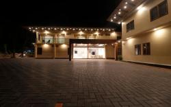 Treebo Grand Vistara Airport Suites