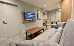 LV Alsace Modern Suite for Couple's Getaway ☀ Couple's Suite
