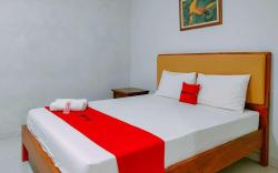 RedDoorz at Omah Candi Sari near Airport YIA