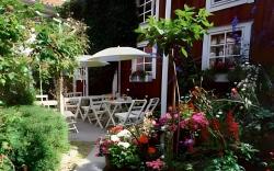Garvaregarden Hotel , B&B och Cafe