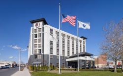 DoubleTree by Hilton Boston Logan Airport Chelsea