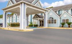 Motel 6 Mobile, AL