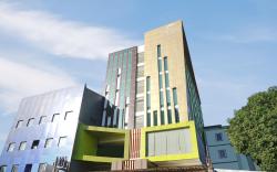Empress Hotel Makassar City Center by LIFE