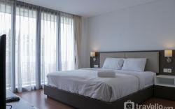 Spacious 3BR Simprug Park Residences By Travelio