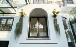 Loewys Home Tanjung Duren Jakarta Barat