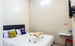 Urbanview Hotel near Alun Alun Tegal