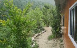 River and mountain view cottages , free parking...
