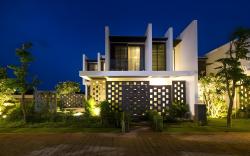 Three Bedroom Villa Near Beach with 2 Rooftop
