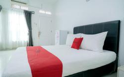 RedDoorz Syariah near RS Awal Bros Batam
