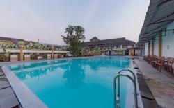 Urbanview Hotel Crown Tasikmalaya by RedDoorz