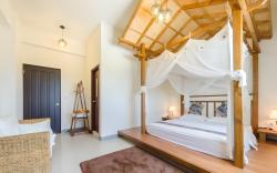 墾丁墾丁峇里散散步｜10~18人包棟(五間房)、烤肉、KTV、麻將｜加賴@248xvpzk