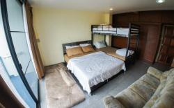 Cozy family room in town (MRT hualumphong station