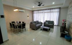 KSL City Mall 4 bedroom (Private Lift)Level36 view