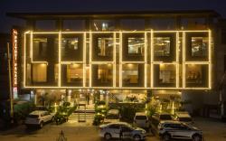 Hotel The Prithvi Near Delhi Airport 