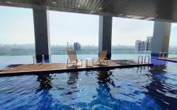 Exec 2-bedroom (New World Hotel, Paradigm Mall)