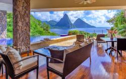 JADE MOUNTAIN RESORT