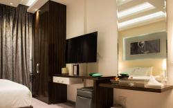 Clowzer Hotel