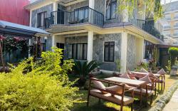 Hotel Peace Ganga Inn