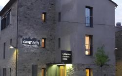 Restaurante y Alojamiento Can Mach