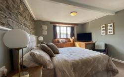 Tom's of Tregaron