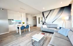 Bastion Wałowa by Q4Apartments