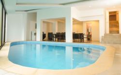 Frontera Tagaytay Super Villa