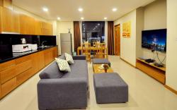 Cozy 3 bedroom apartment in Maple