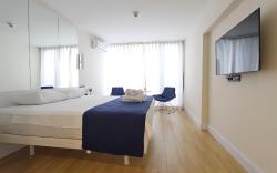 Studio apartment with sea view 