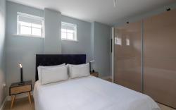 Luxurious Private One Bedroom Apartment 