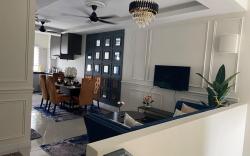 Cheerfull 3 bedroom Townhouse with parking