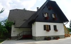 Rustic Inn River 2