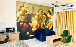 Lovely 1 bed room serviced apartment Noida suites