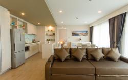 Seven Seas Resort Pattaya & Sofa bed.