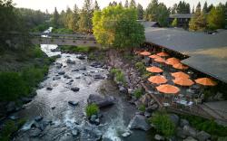 Riverhouse Lodge