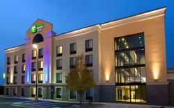 Holiday Inn Express and Suites Batavia By IHG