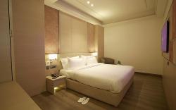 The Pribson Hotel