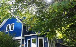 Bellscabin Cafe & Guesthouse