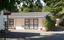 Camellia Court Family Motel