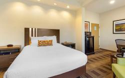 Best Western PLUS The Inn at Horse Heaven