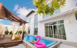 Malibu Pool Villa Pattaya